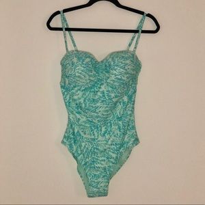 NWT Old Navy one piece swimsuit